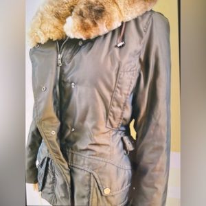 MaxMara stylish belted parka/Coat/Jacket Size 10/M. Color metallic dark green.